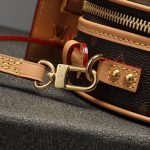 louis-vuitton-mini-boite-chapeau-M83575_PM2_Front-view-scaled-2.jpg
