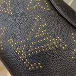 M46735-1.jpg
