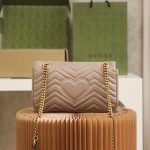 F61576E8-B1E9-8CDD-918B-0A19A92660A3.jpg