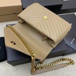 9477D094-54C3-B108-AC18-8CD8EB7DCD86-1.jpg