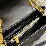 9BFE221F-6EB5-DEC0-C29F-0AB439EC57BA-1.jpg