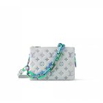 LV Coussin BB